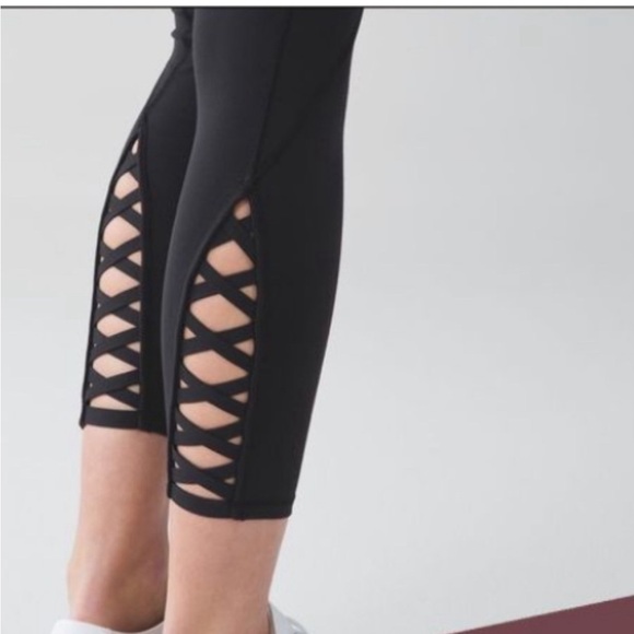 Black Lululemon Athletica High Rise Criss Cross Ankle Leggings - Picture 2 of 8